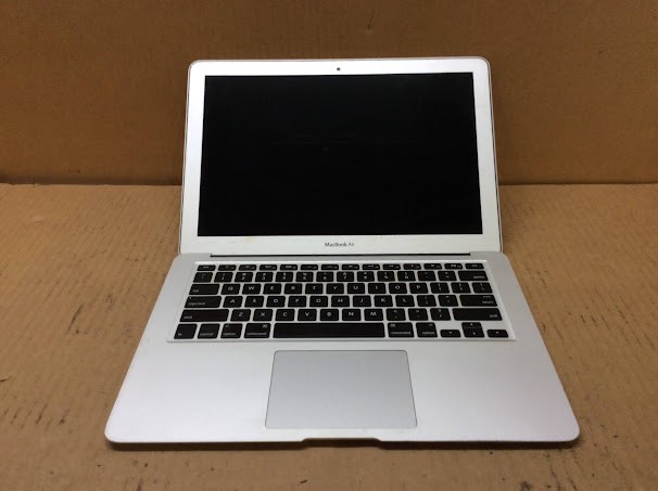 APPLE MacBook Air (A 1466) (EMC 2632) Laptop i5-4260U 4GBRAM/256GB