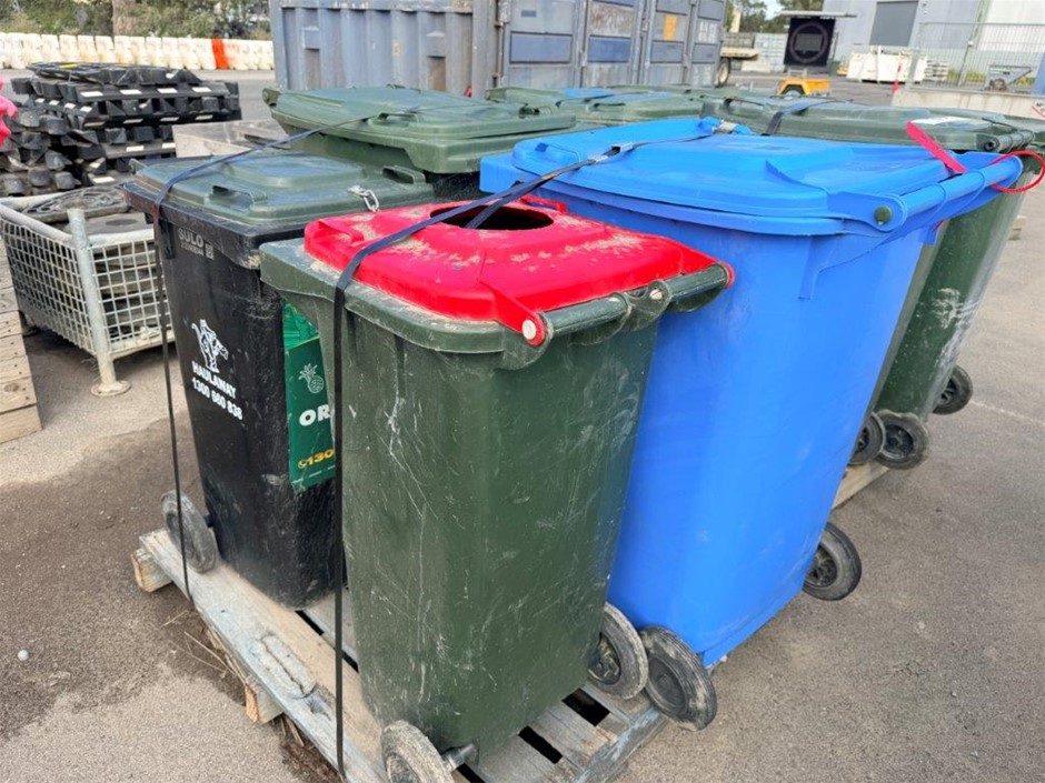 Pallet of 4 Bins