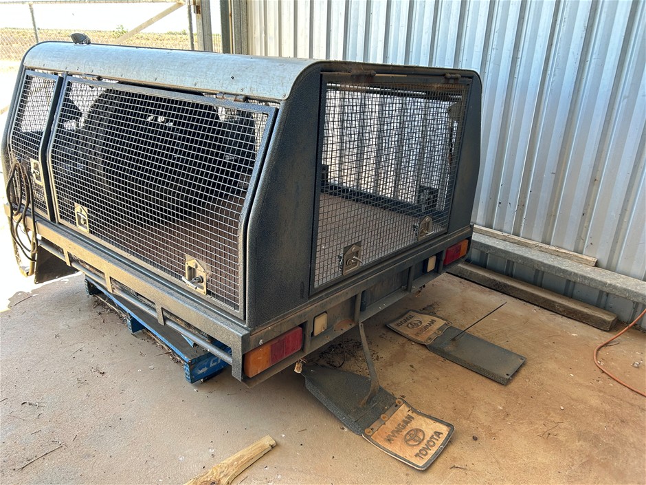 <B>Utility Canopy</B>