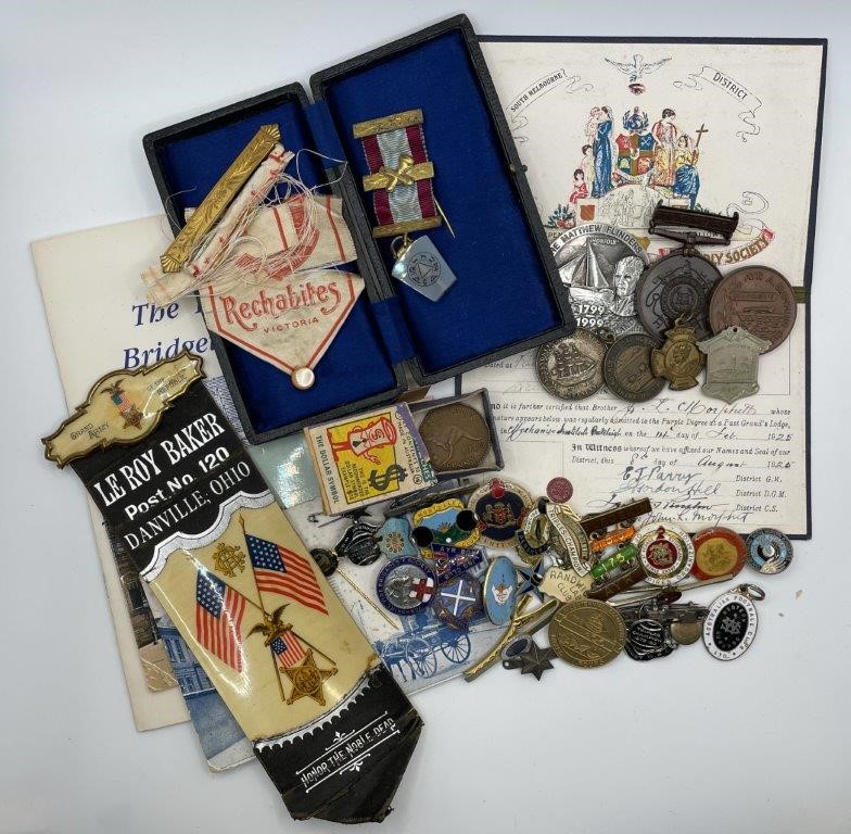 Approx. 41 x Asstd AU Commemorative medals, badges & miscellaneous