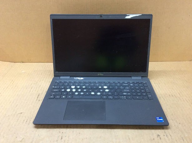 DELL Latitude 3520 Laptop i7-1165G7 4GBRAM/128GB Black