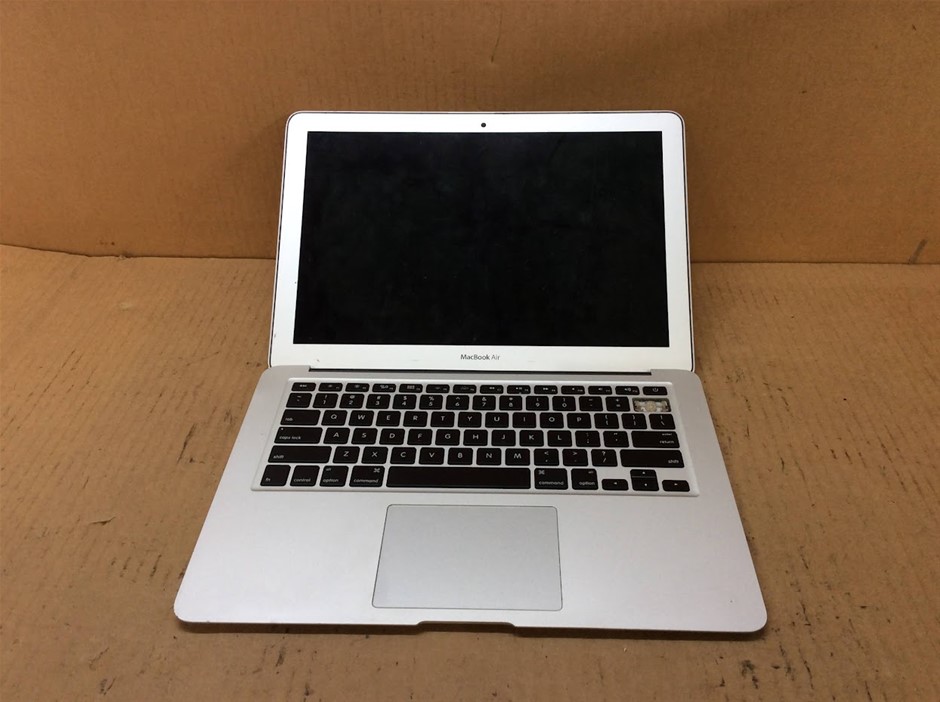 APPLE MACBOOKAIR(A1466 (EMC 2925) Laptop I5-5250U 8GBRAM 256GB Silver