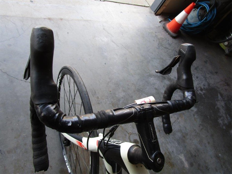 Giant Mens Road Bike