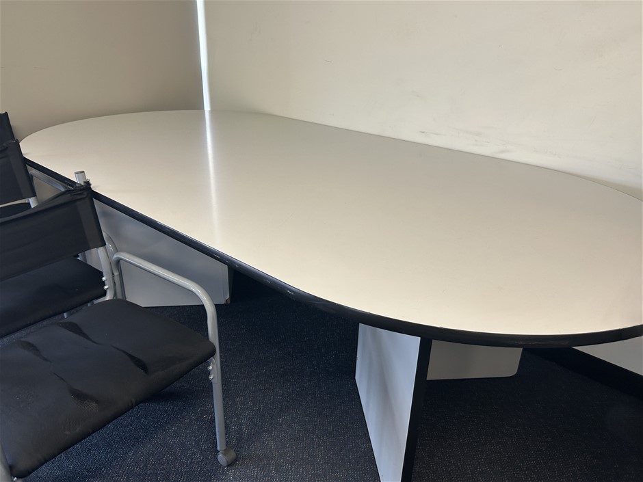 Office Furniture & Chairs