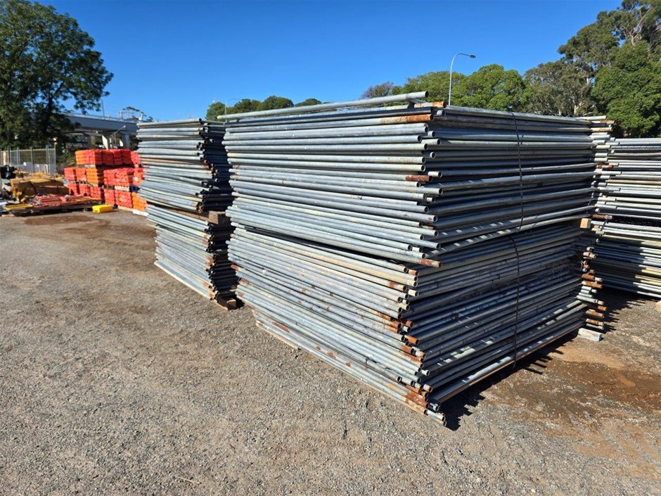 24x Stacks of Approx 50 Temporary Fence Panels