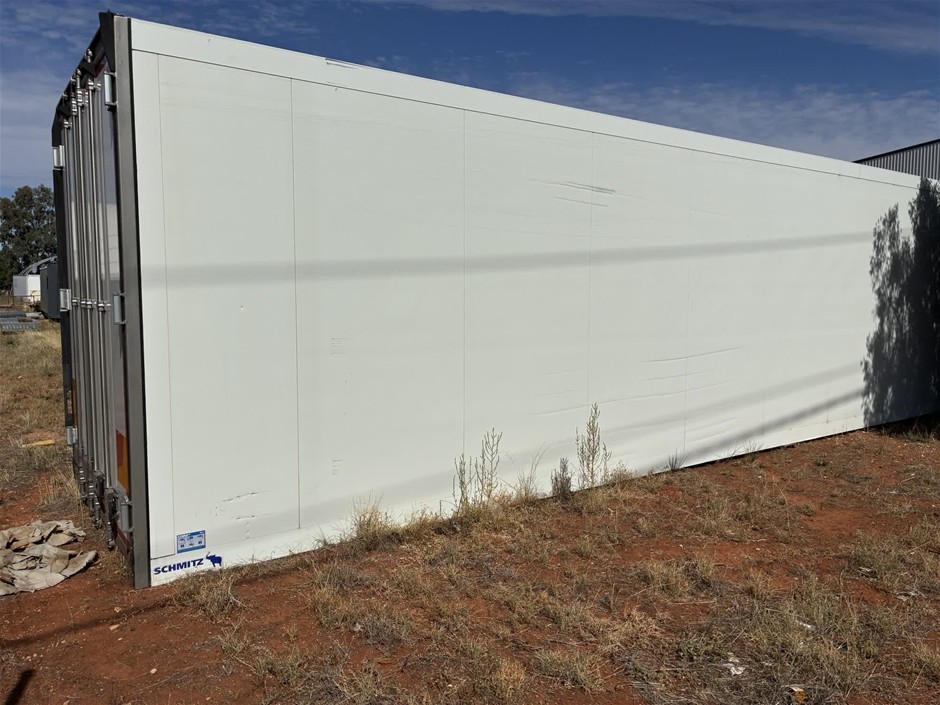 Schmitz Refrigerated Truck Body (44 Ft)