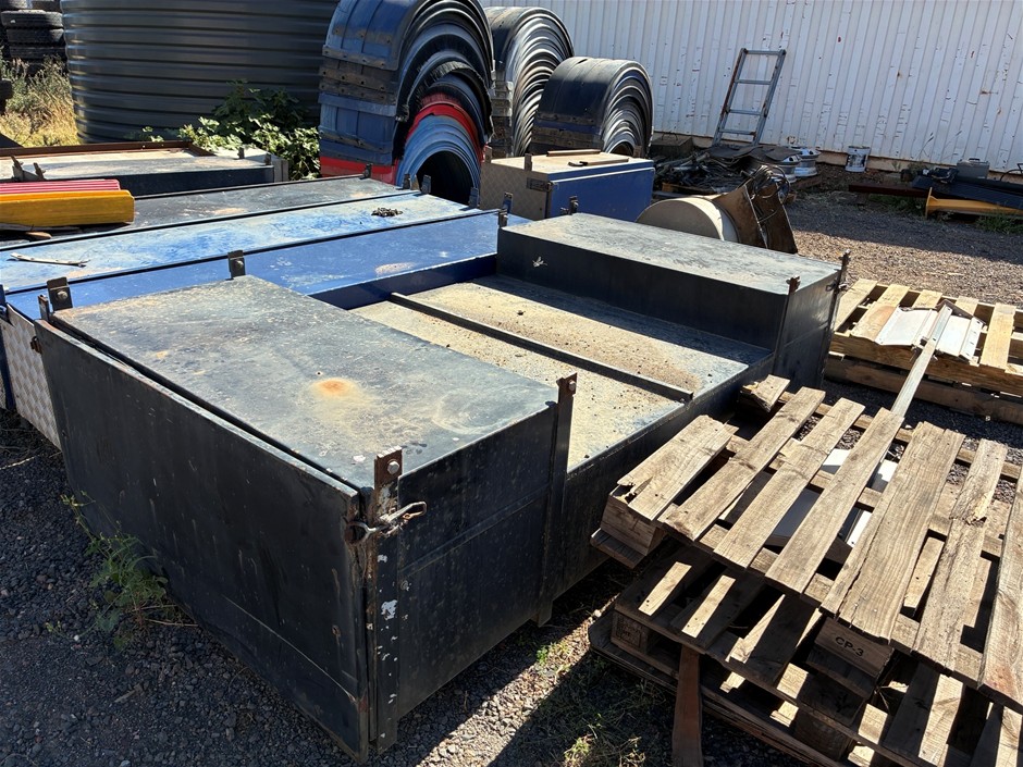 <B>Truck Toolbox (Large)</B>