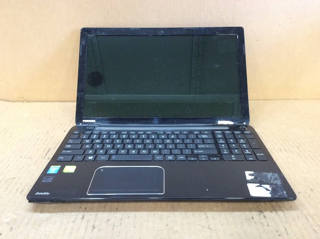 TOSHIBA SATELLITE L50-A Laptop I7-4700U 4GBRAM/320GB Black
