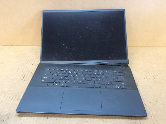DELL INSPIRON 16 PLUS 7620 Laptop I7-12700H 8GBRAM/128GB Black