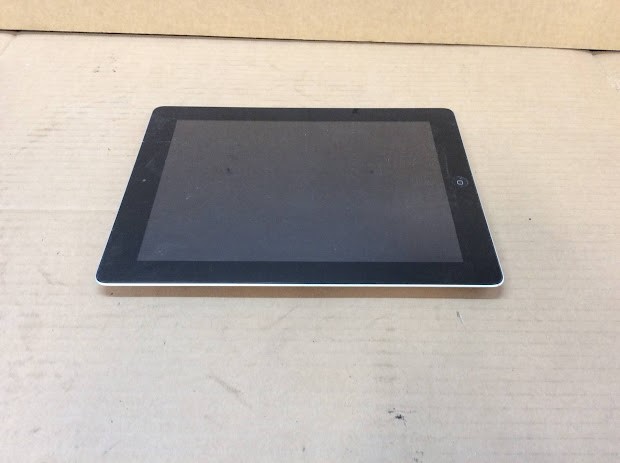 Apple iPad 4 (A1458) Tablet 16GB