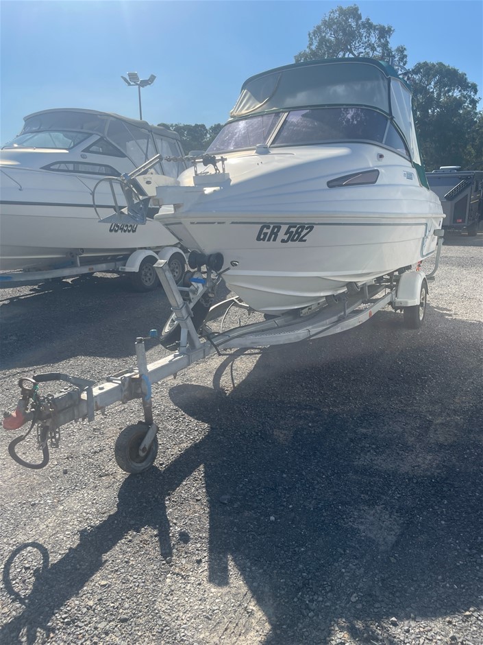 2002 Haines Hunter 470 Breeze