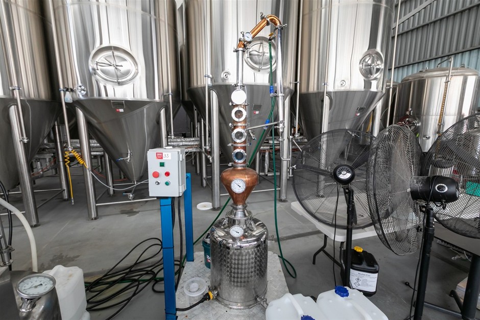 Mobile Column Still Distilling Unit