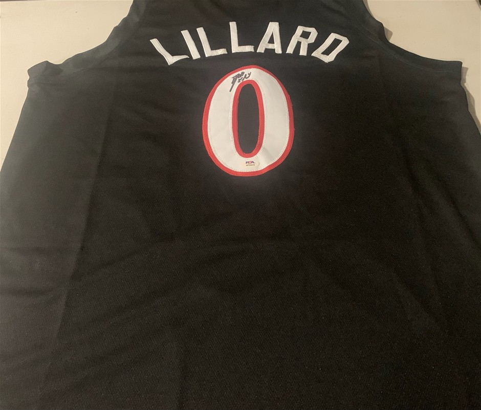 Damian Lillard signed Jersey - Portland Trailblazers