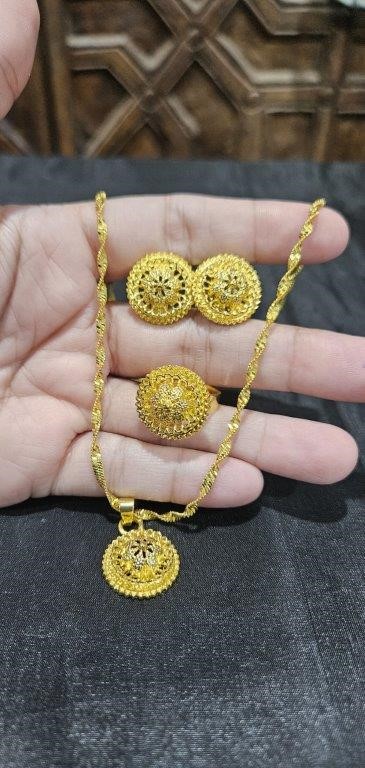 Set 24k Triple Yellow Gold Plated Earrings & Ring & Pendant & Chain