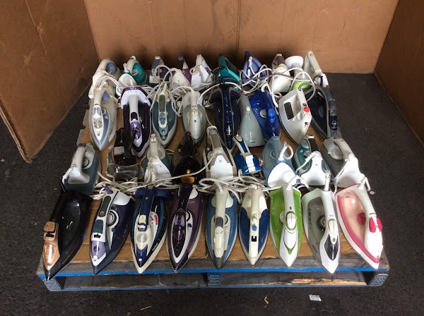 PHILIPS Mixed Brand and Model Steam Irons (Lot of 37)