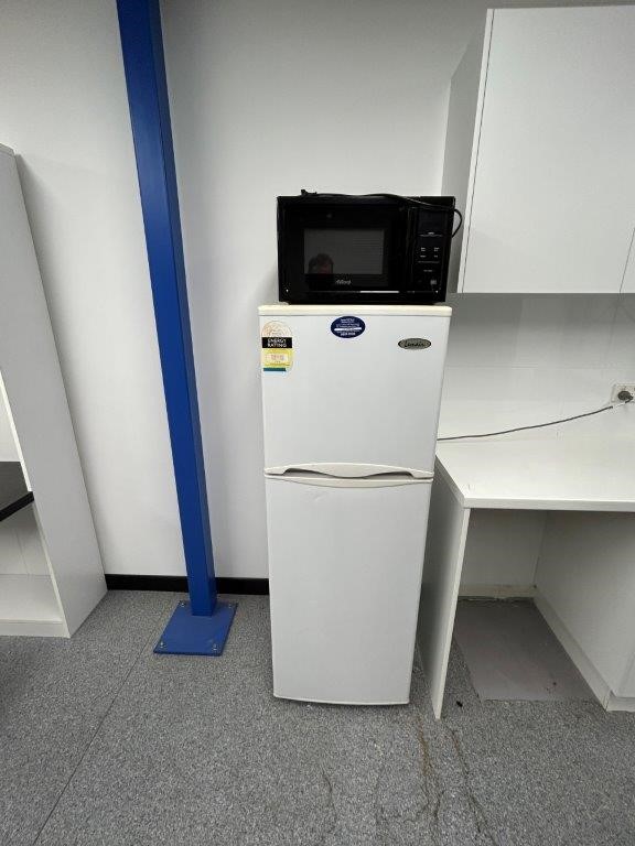 LEMAIR Fridge/Freezer and MISTRAL Microwave Oven