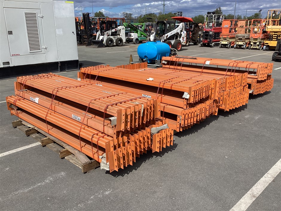 <p>2600mm Pallet Racking Beams x 4 Pallets</p>