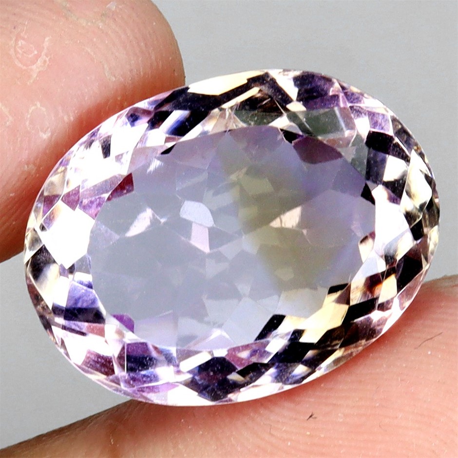 14.64ct Oval Facet Cut Bi-Colour Ametrine Gemstone - 1Pc
