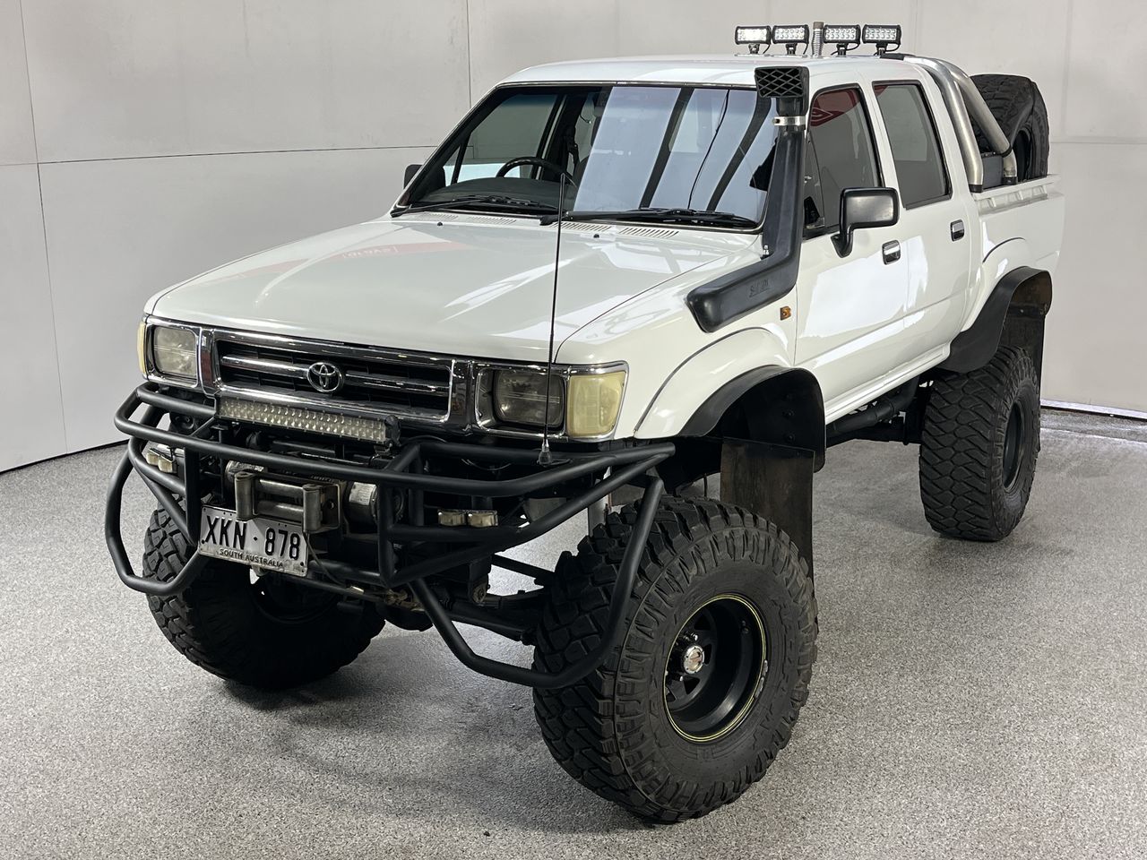 1993 Toyota Hilux DBLE CAB SR5 4X4 Manual Dual Cab