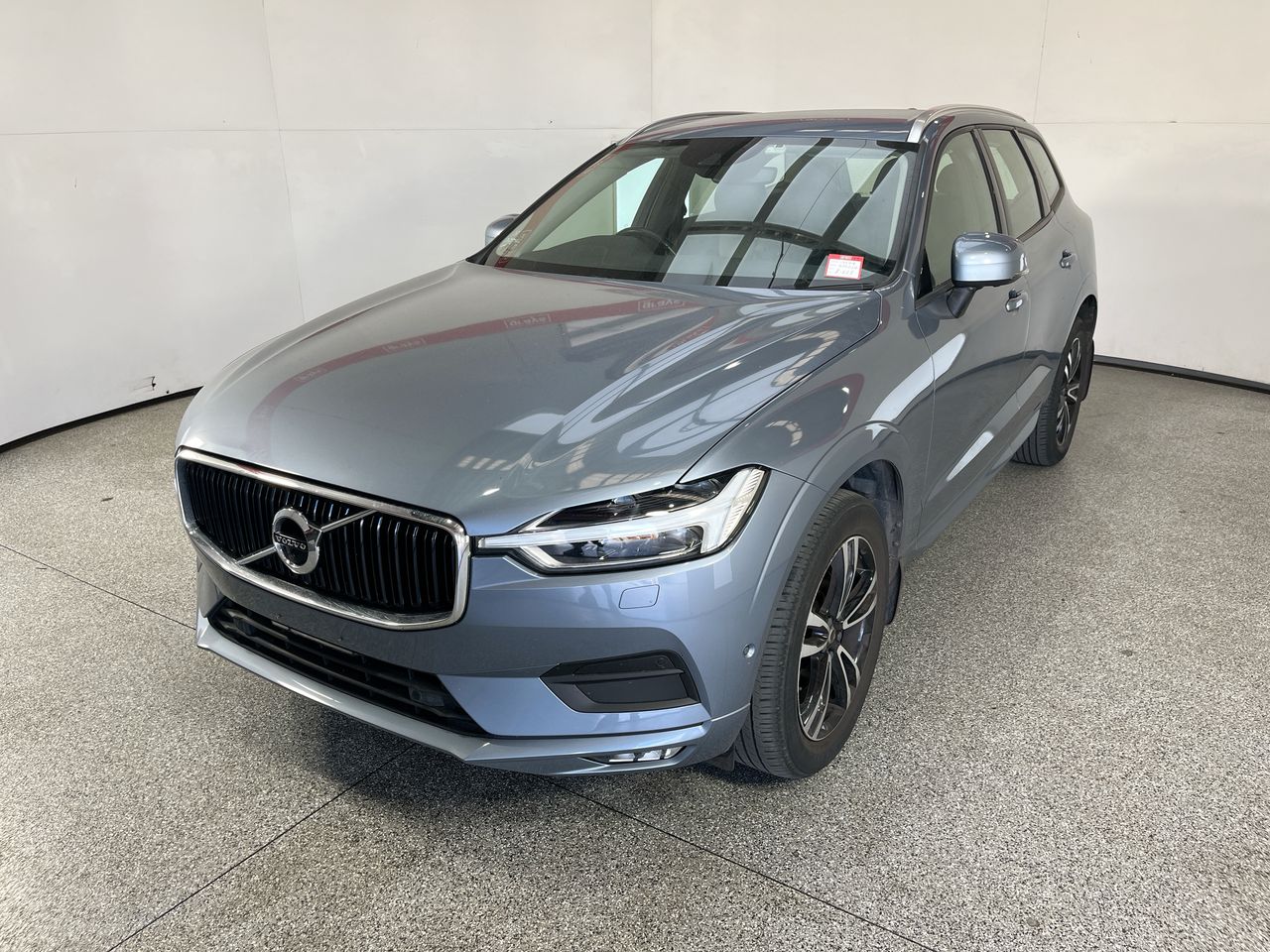 2018 Volvo XC60 D4 MOMENTUM Turbo Diesel Automatic - 8 Speed Wagon