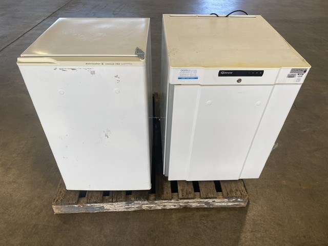 <p>Assorted Bar Fridges x3</p>