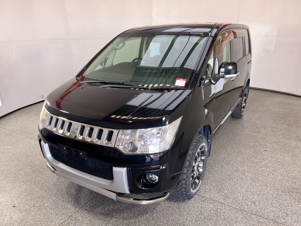 2011 Mitsubishi Delica 4WD Automatic Van