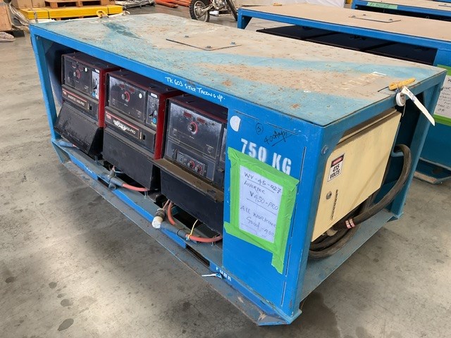 <p>Lincoln Invertec V450-PRO 3 Phase Welders - Bank of 3</p>