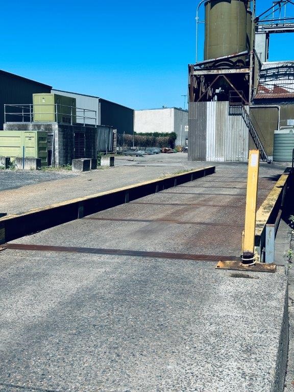 Weighbridge Comprising Steel Deck with Concrete Infill Panels