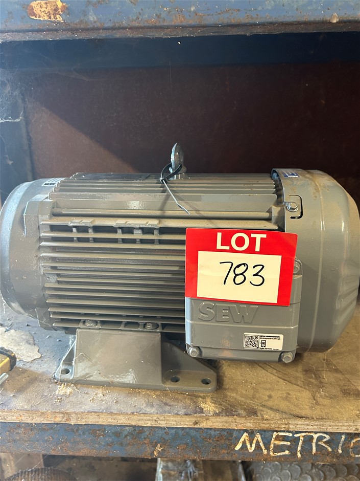 SEW EURODRIVE Electric Motor, Model: DRN132S4/FI/DH