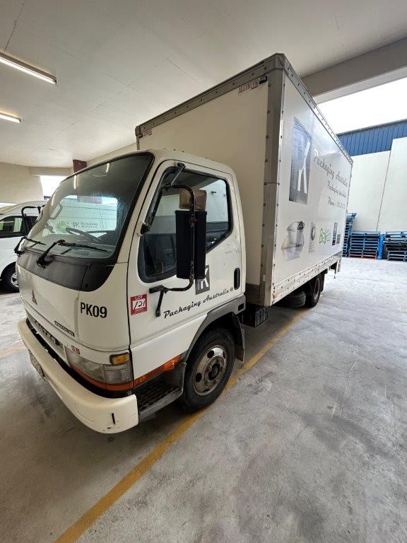 2004 Mitsubishi Canter L 500/600 Intercooler Cab Chassis Truck