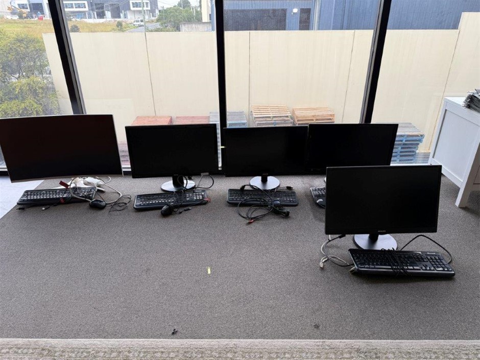 5 x Assorted Computer Monitors, Keyboards & Mice