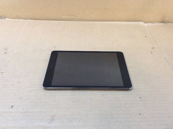 Apple iPad Air 1 (A1474) Tablet 16GB