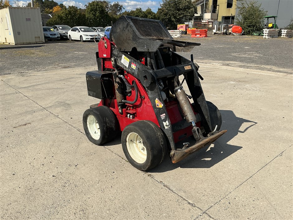 <p>Toro Mini Loader</p>