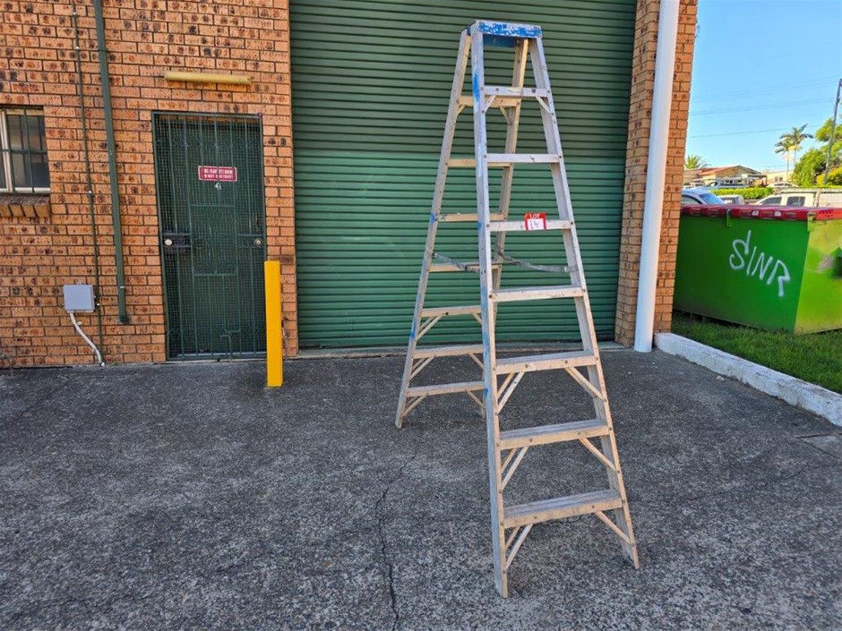 Unbranded Double Sided Aluminium Step Ladder