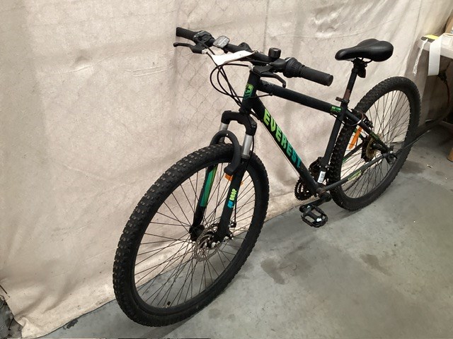 <p>Everest Mountain Bike </p>