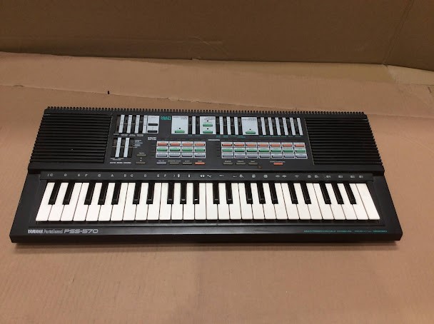 Yamaha PortaSound PSS-570 Portable Keyboard
