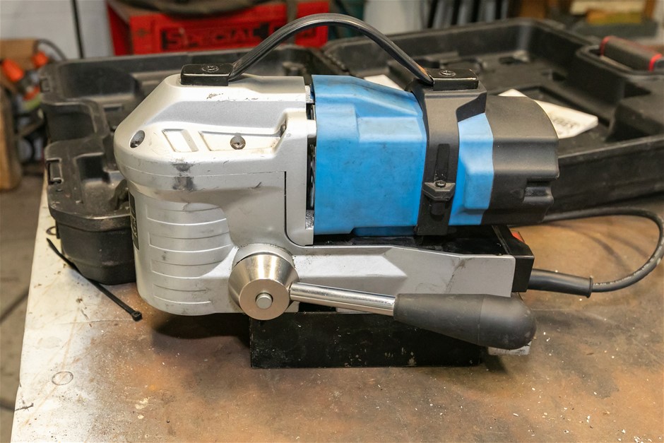 Hafco HFLP-35 Magnet Drill with Poly Case