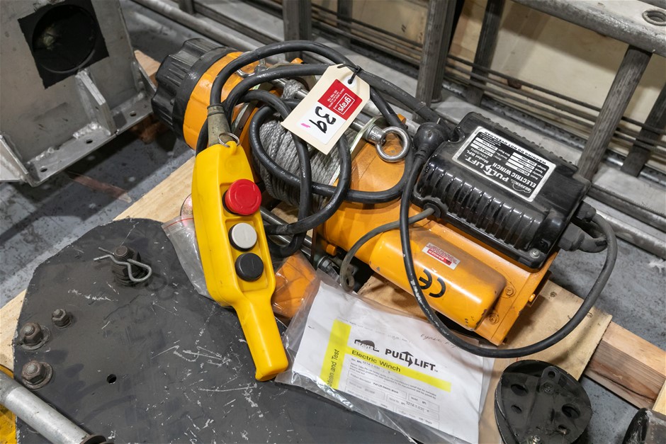 Beaver BPL 1030 Electric Winch with Control