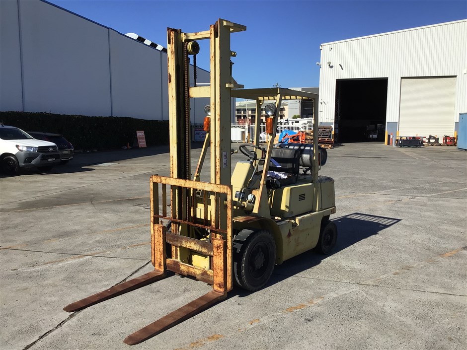 Mitsubishi FG25 Counterbalance Forklift