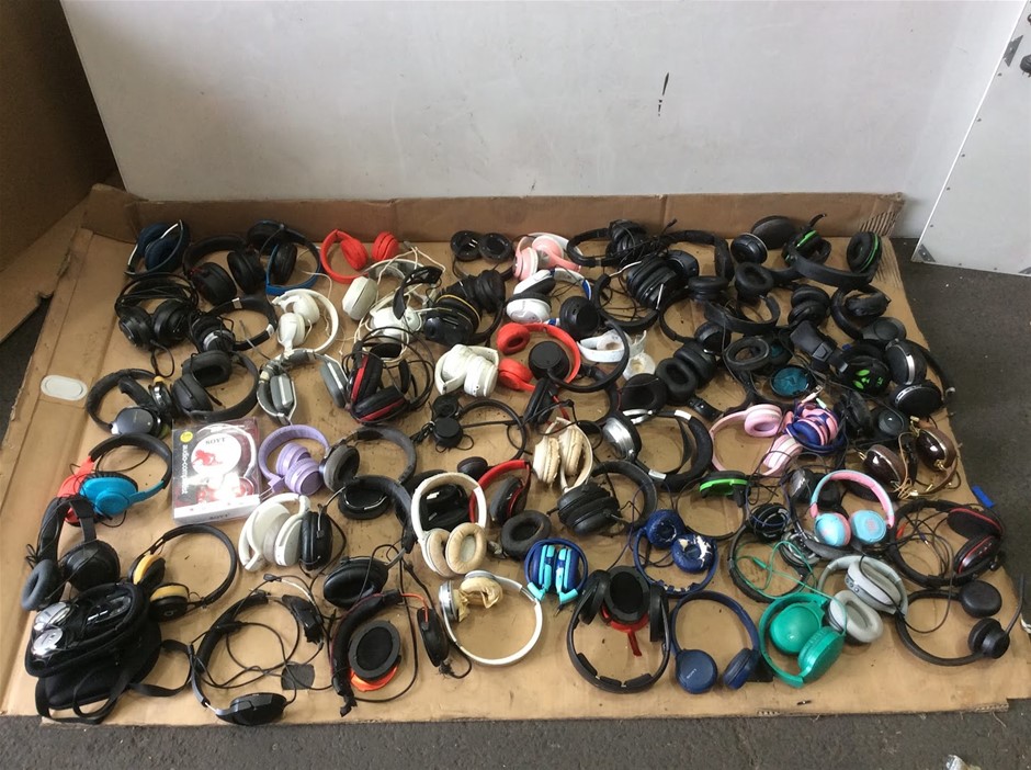 Mixed Headphones & Headsets Bulk Lot