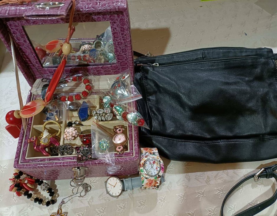 Jewelry Box, Bag, Misc. jewelries Used