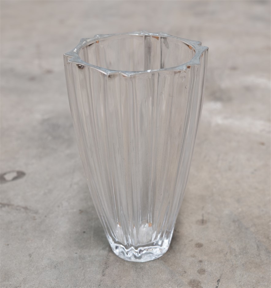 CRYSTAL FLOWER GLASS VASE, FLORABELLE EXTRA HEAVY.