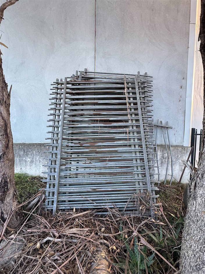 7 Panels of Steel Fencing 