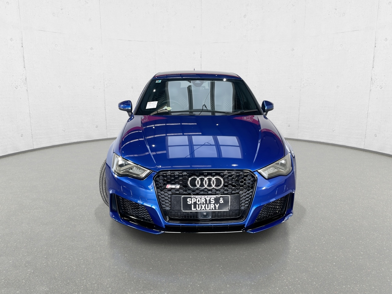 Vehicle photo