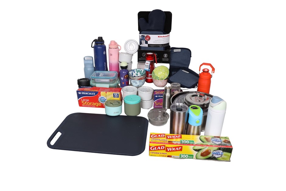 Assorted Kitchen Products, inc. SIGNATURE & KITCHENAID, And More. NB: Not i