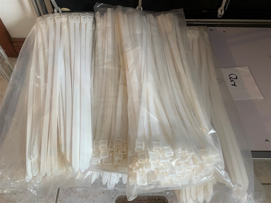 New in Packaging Nylon Cable Ties, 10mm x 400mm - Quantity 6