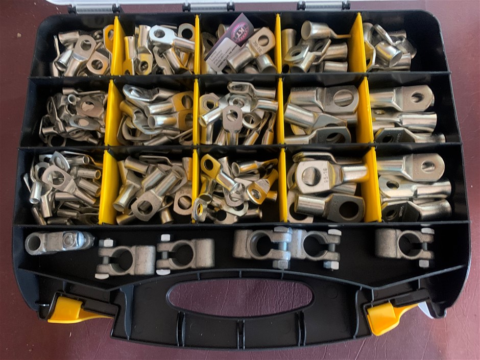 New Medium Double Sided Carry Case with Lugs & Elect. Connectors