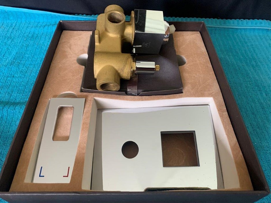 New in Box Simply Inspiring Shower Diverter Mixer, DRB - Qty 1