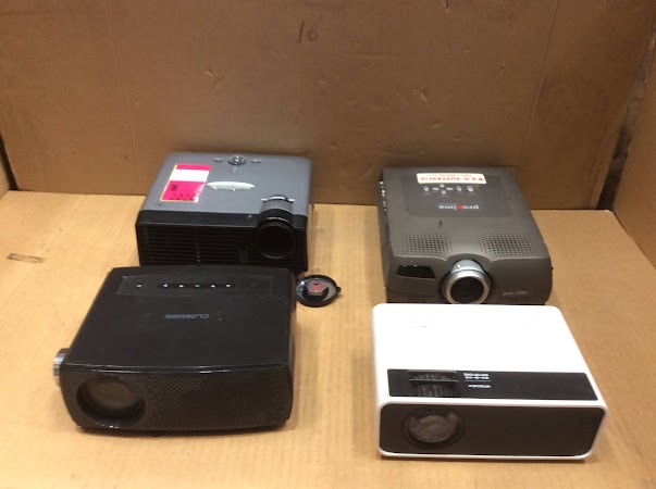 Optoma EP716 P & Proxima Ultralight LED Projectors (Lot of 4)