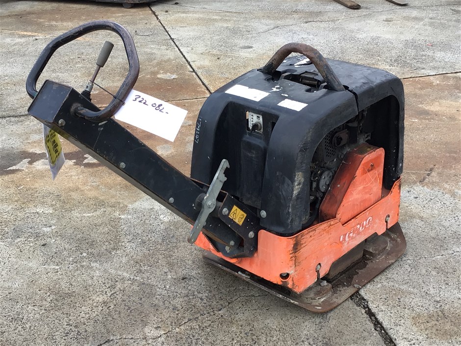 <p>Dynapac LG300 Plate Compactor Reversible</p>